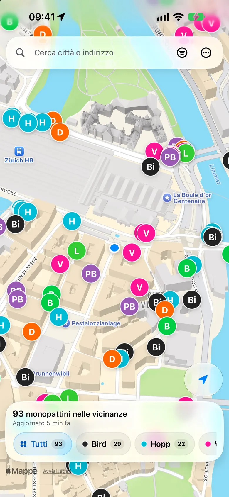 Le stesse strade di giorno, con i segnaposto di tutti gli operatori su una sola mappa.