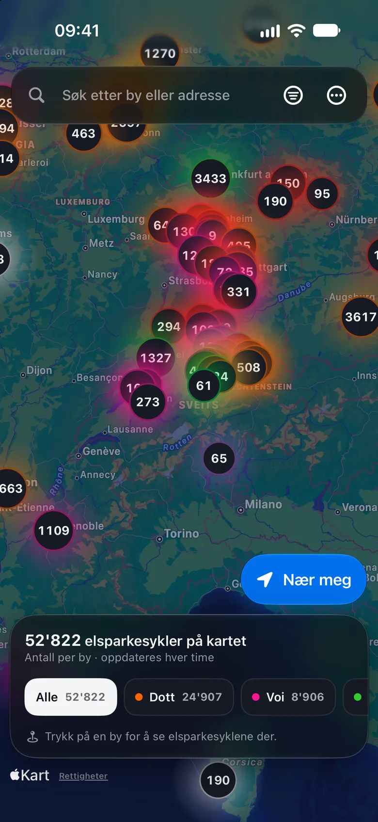 Kartet om natten, zoomet ut over Europa, med antall elsparkesykler i hver by.